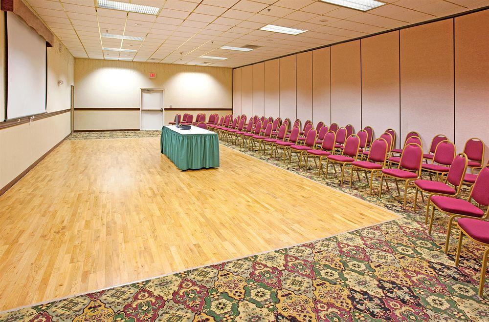 Country Inn & Suites By Radisson, Sidney, Ne מראה חיצוני תמונה